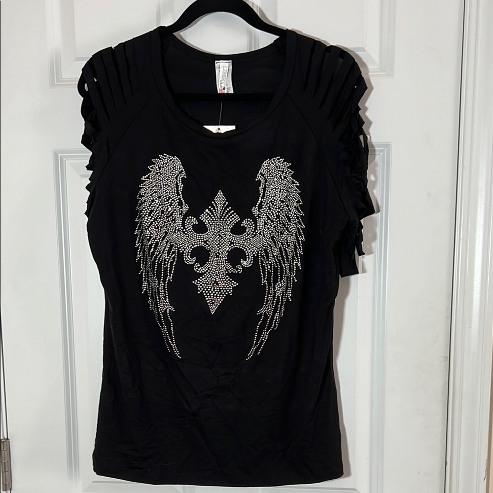 Liberty Wear Shredded Sleeve Top. Size XL